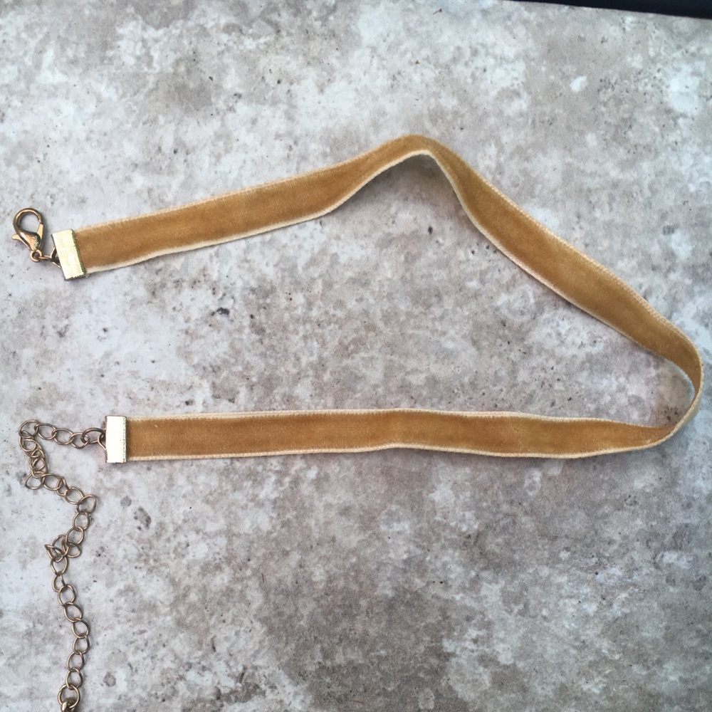 Crushed velvet gold choker